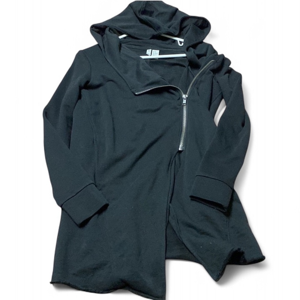 H&M Black Overlap Collar Hoodie in Womens Size XS Extra Small | No Bottom Hem